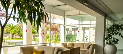 Hotel Le President Lobby