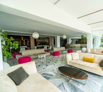 Hotel Le President Lobby