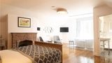 <b>The Olde Bell, BW Signature Collection Room</b>. Images powered by <a href="https://iceportal.shijigroup.com/" title="IcePortal" target="_blank">IcePortal</a>.