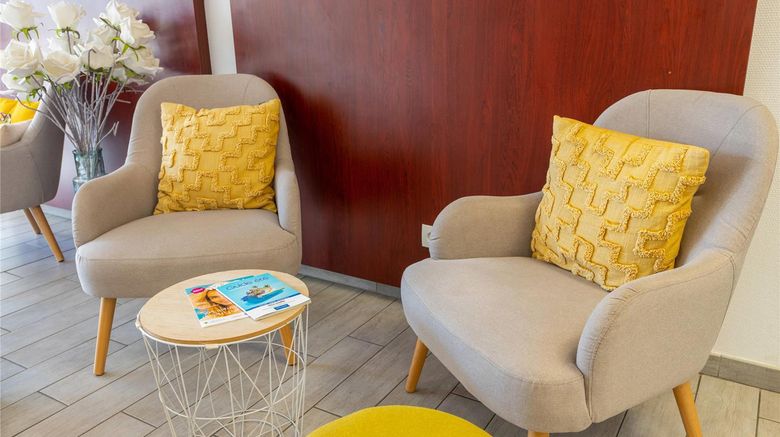 <b>Comfort Aparthotel Cannes Mandelieu Lobby</b>. Images powered by <a href="https://iceportal.shijigroup.com/" title="IcePortal" target="_blank">IcePortal</a>.