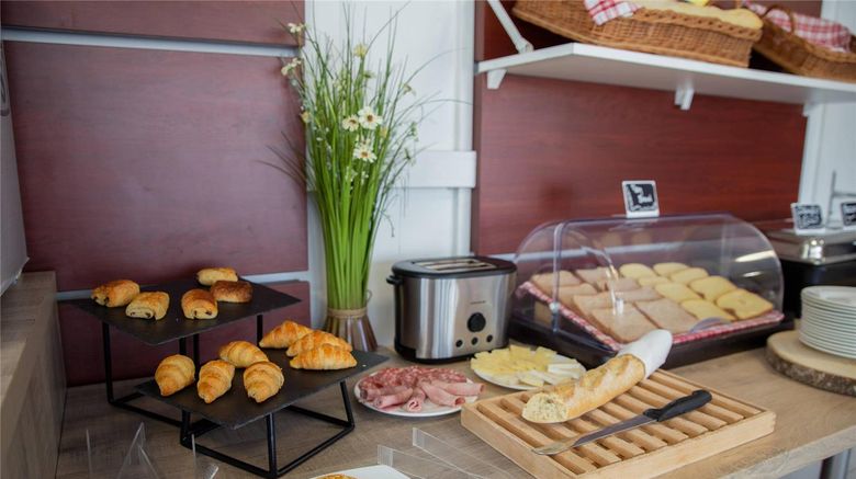 <b>Comfort Aparthotel Cannes Mandelieu Restaurant</b>. Images powered by <a href="https://iceportal.shijigroup.com/" title="IcePortal" target="_blank">IcePortal</a>.