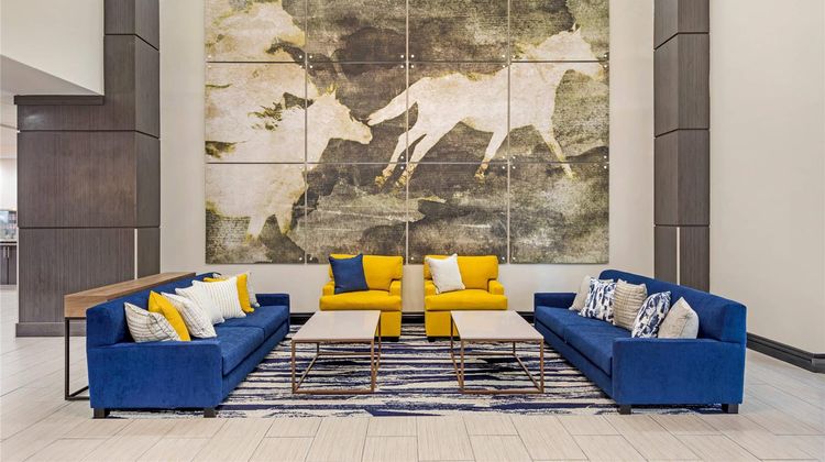 Comfort Inn & Suites Las Colinas DFW Lobby