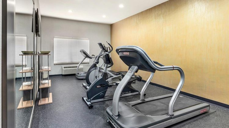 Comfort Inn & Suites Las Colinas DFW Health