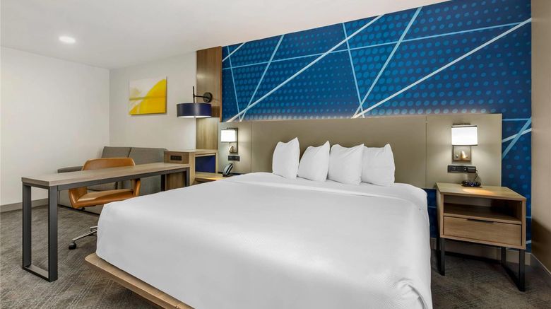 <b>Comfort Inn & Suites Las Colinas DFW Room</b>. Images powered by <a href="https://iceportal.shijigroup.com/" title="IcePortal" target="_blank">IcePortal</a>.