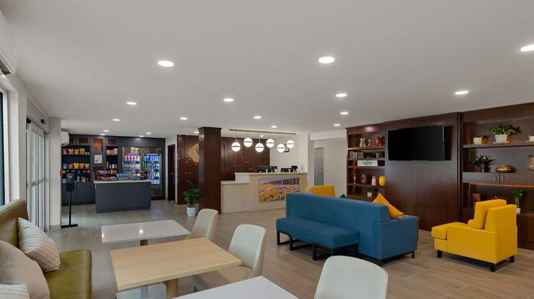 Comfort Inn Conroe Lobby