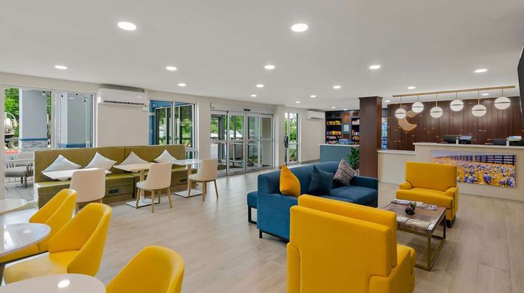 Comfort Inn Conroe Lobby