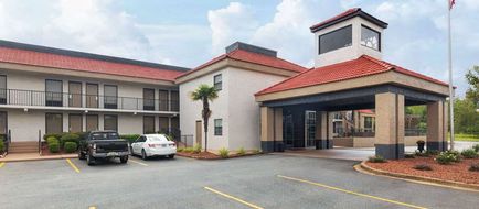 Ramada by Wyndham Bainbridge Exterior