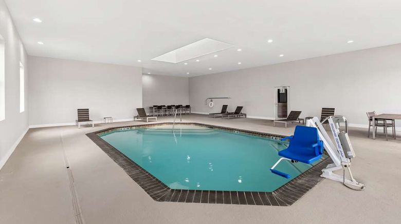 <b>Sonesta Essential La Porte Pool</b>. Images powered by <a href="https://iceportal.shijigroup.com/" title="IcePortal" target="_blank">IcePortal</a>.