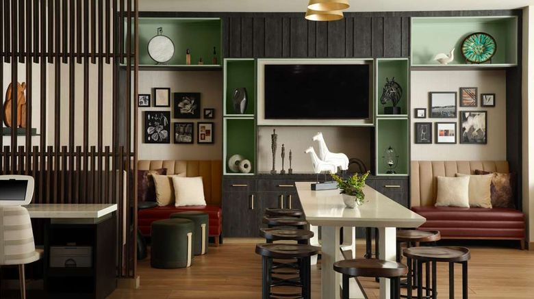 <b>The Knoll Hotel, Tapestry by Hilton Lobby</b>. Images powered by <a href="https://iceportal.shijigroup.com/" title="IcePortal" target="_blank">IcePortal</a>.