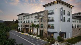 The Knoll Hotel, Tapestry by Hilton