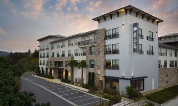 The Knoll Hotel, Tapestry by Hilton