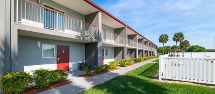 Quality Suites Wildwood-The Villages Exterior