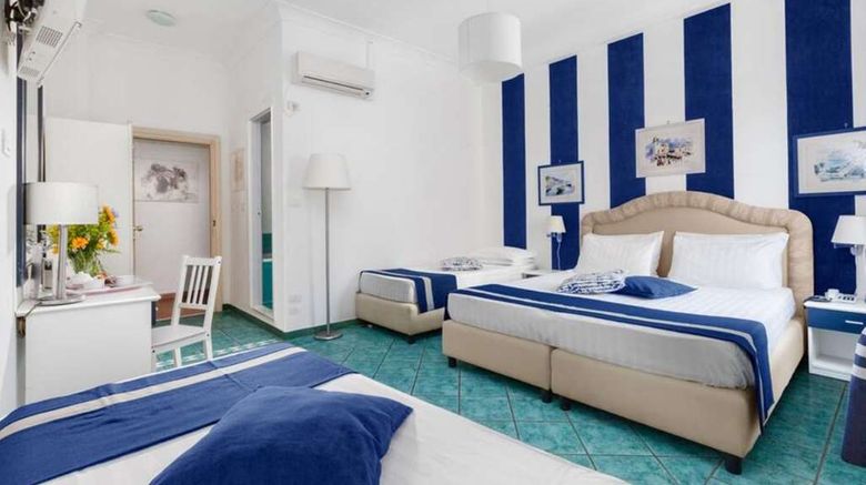 <b>Herculaneum Hotel Room</b>. Images powered by <a href="https://iceportal.shijigroup.com/" title="IcePortal" target="_blank">IcePortal</a>.