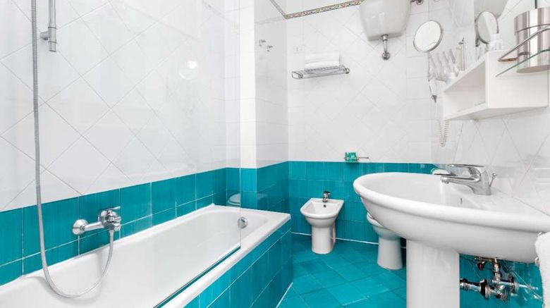 <b>Herculaneum Hotel Room</b>. Images powered by <a href="https://iceportal.shijigroup.com/" title="IcePortal" target="_blank">IcePortal</a>.
