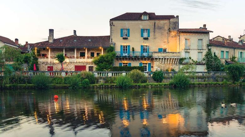 <b>Le Moulin de l'Abbaye Exterior</b>. Images powered by <a href="https://iceportal.shijigroup.com/" title="IcePortal" target="_blank">IcePortal</a>.