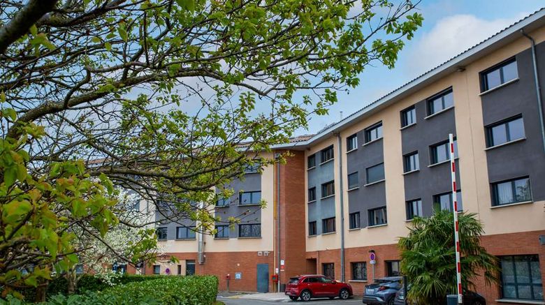 <b>Clarion Aparthotel Toulouse Blagnac Airp Exterior</b>. Images powered by <a href="https://iceportal.shijigroup.com/" title="IcePortal" target="_blank">IcePortal</a>.