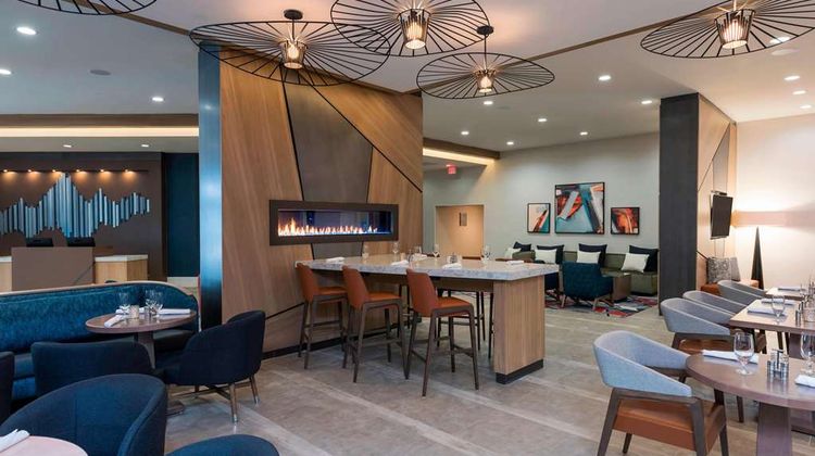 The Center Hotel Grand Rapids Airport Restaurant