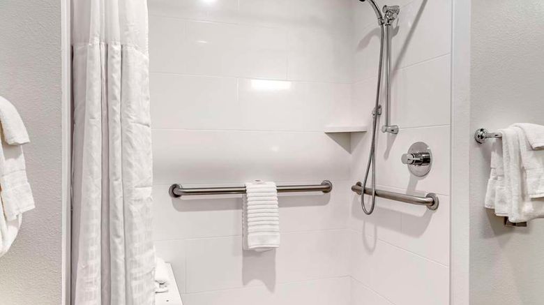 <b>Comfort Inn Suite</b>. Images powered by <a href="https://iceportal.shijigroup.com/" title="IcePortal" target="_blank">IcePortal</a>.