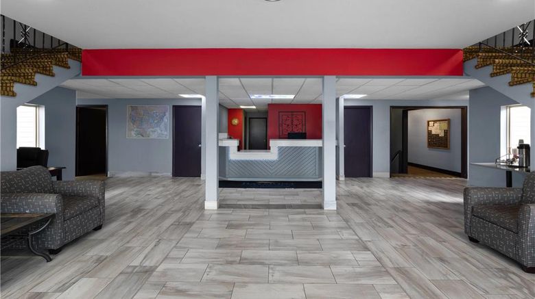 <b>Baymont by Wyndham Iron Mountain Lobby</b>. Images powered by <a href="https://iceportal.shijigroup.com/" title="IcePortal" target="_blank">IcePortal</a>.