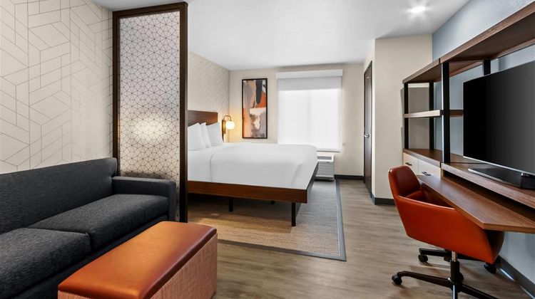 Everhome Suites Phoenix Fashion Center Suite