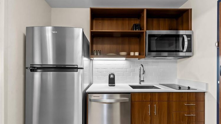 Everhome Suites Phoenix Fashion Center Suite