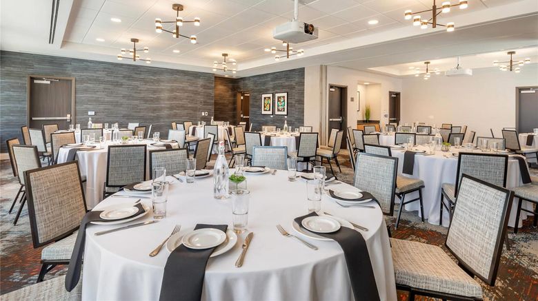<b>Cambria Hotel Denver Downtown RiNo Meeting</b>. Images powered by <a href="https://iceportal.shijigroup.com/" title="IcePortal" target="_blank">IcePortal</a>.