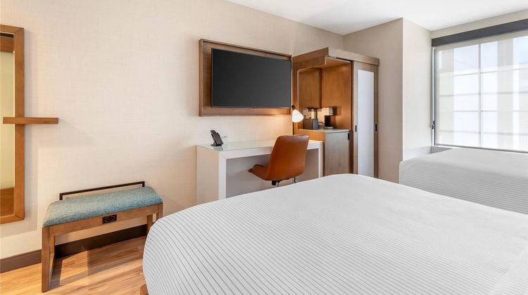 Cambria Hotel Denver Downtown RiNo Room