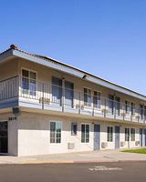 Days Inn by Wyndham Bakersfield