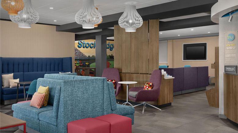 <b>Tru Stockbridge Lobby</b>. Images powered by <a href="https://iceportal.shijigroup.com/" title="IcePortal" target="_blank">IcePortal</a>.