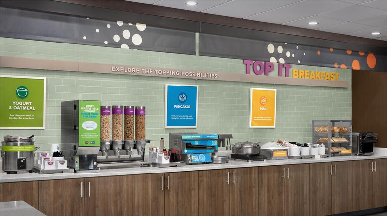 <b>Tru Stockbridge Restaurant</b>. Images powered by <a href="https://iceportal.shijigroup.com/" title="IcePortal" target="_blank">IcePortal</a>.