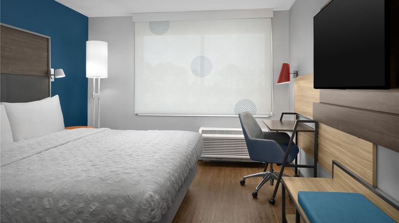 <b>Tru Stockbridge Room</b>. Images powered by <a href="https://iceportal.shijigroup.com/" title="IcePortal" target="_blank">IcePortal</a>.