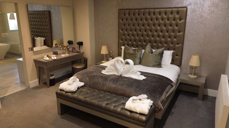<b>Midleton Park Hotel & Spa Room</b>. Images powered by <a href="https://iceportal.shijigroup.com/" title="IcePortal" target="_blank">IcePortal</a>.