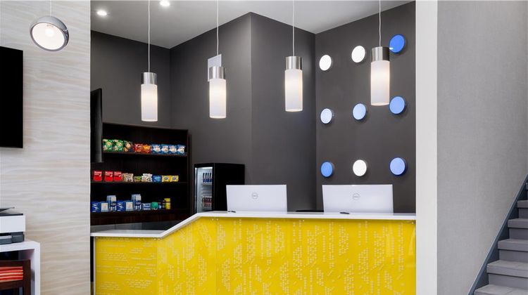 GLo Best Western Bronx NYC Lobby
