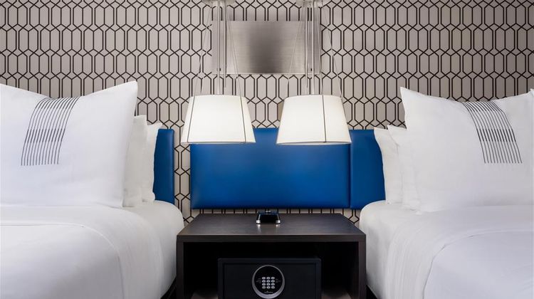 GLo Best Western Bronx NYC Room