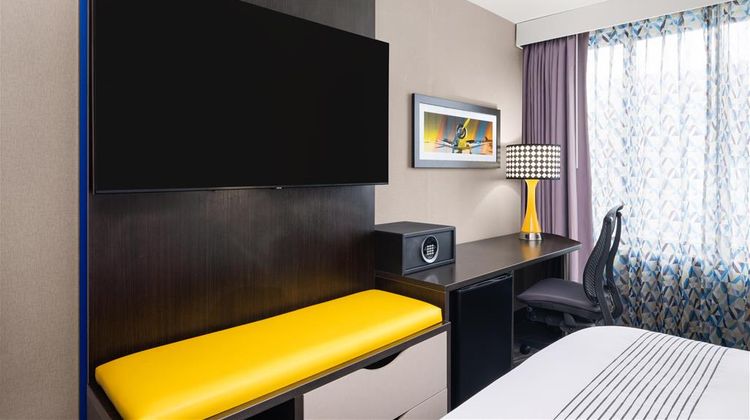 GLo Best Western Bronx NYC Room