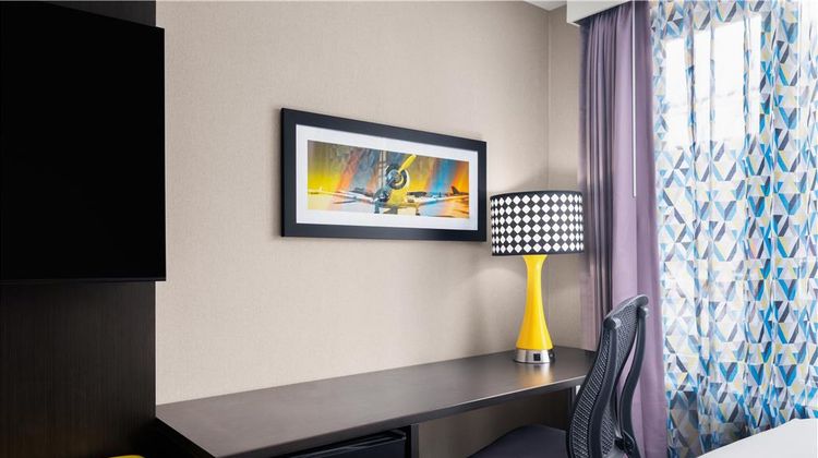 GLo Best Western Bronx NYC Room
