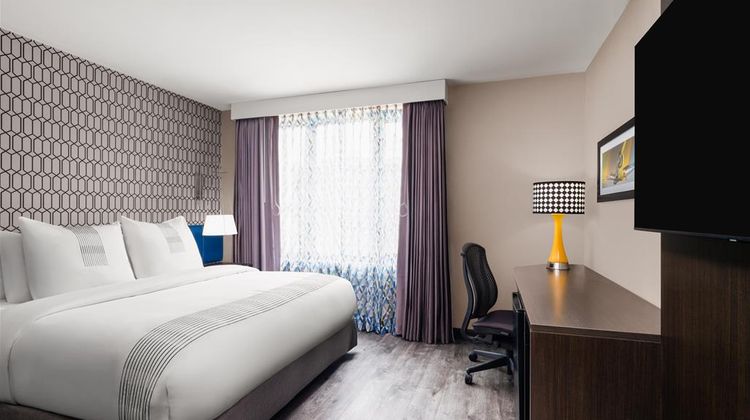 GLo Best Western Bronx NYC Room