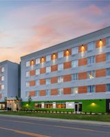 Best Western Plus Kawartha Lakes Hotel &