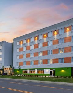 Best Western Plus Kawartha Lakes Hotel &