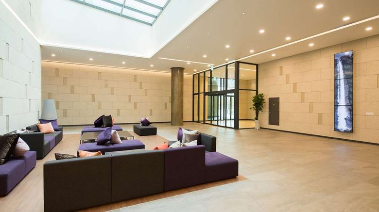 <b>Orakai Cheonggyesan Hotel Lobby</b>. Images powered by <a href="https://iceportal.shijigroup.com/" title="IcePortal" target="_blank">IcePortal</a>.