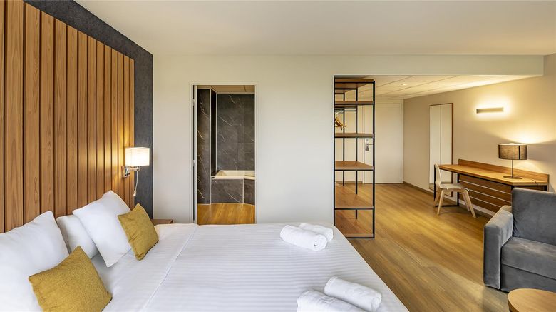 <b>Best Western Cote des Sables Room</b>. Images powered by <a href="https://iceportal.shijigroup.com/" title="IcePortal" target="_blank">IcePortal</a>.