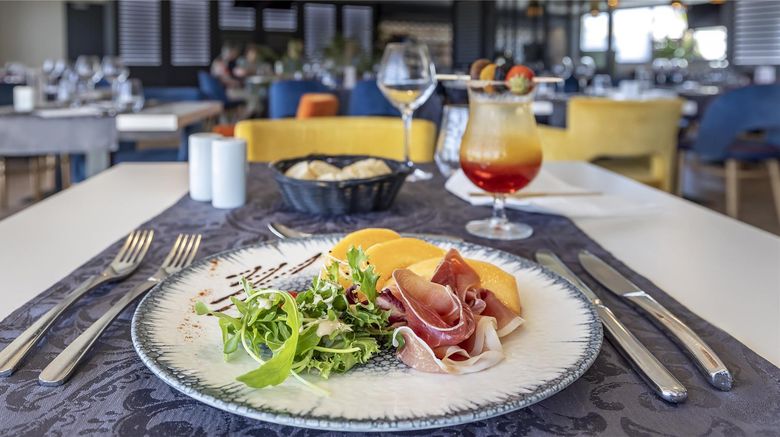 <b>Best Western Cote des Sables Restaurant</b>. Images powered by <a href="https://iceportal.shijigroup.com/" title="IcePortal" target="_blank">IcePortal</a>.