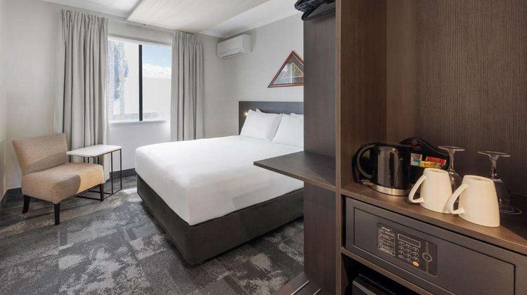 JetPark Hotel Auckland Airport Room