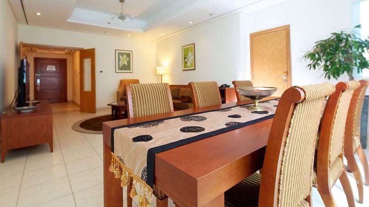 Tamani Marina Hotel & Hotel Apartments Suite
