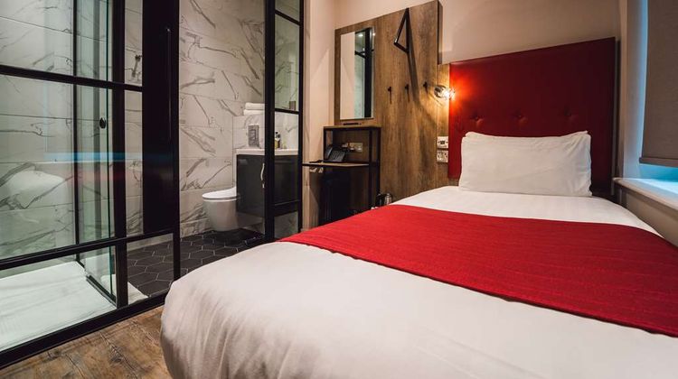 Euston Square Hotel Room