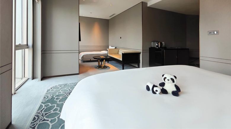 <b>Wanda Reign Chengdu Room</b>. Images powered by <a href="https://iceportal.shijigroup.com/" title="IcePortal" target="_blank">IcePortal</a>.
