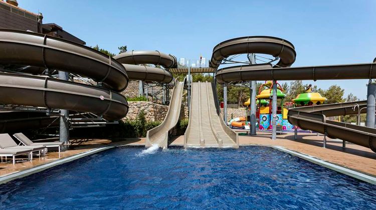 Titanic Deluxe Hotel Bodrum Pool