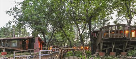 Kohls Ranch Lodge Exterior