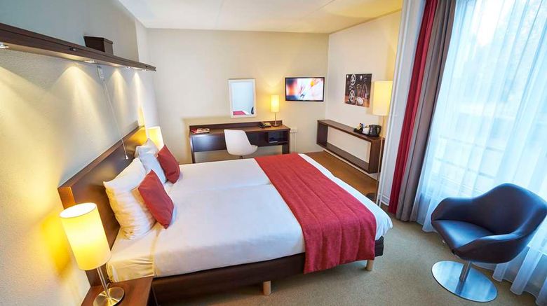 <b>Amrath Hotel Media Park Room</b>. Images powered by <a href="https://iceportal.shijigroup.com/" title="IcePortal" target="_blank">IcePortal</a>.