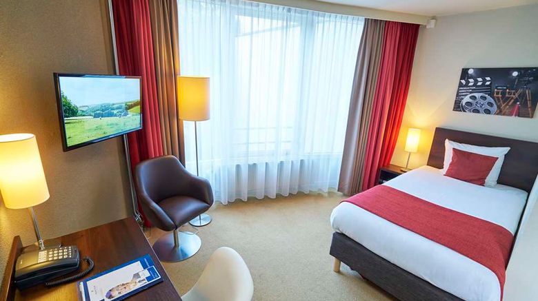 <b>Amrath Hotel Media Park Room</b>. Images powered by <a href="https://iceportal.shijigroup.com/" title="IcePortal" target="_blank">IcePortal</a>.